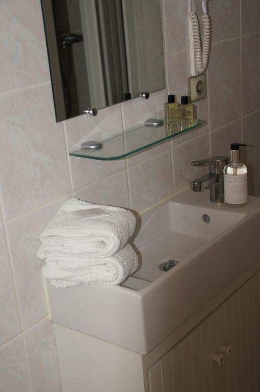 La Petite Cour Hotel Trouville-sur-Mer Kamer foto